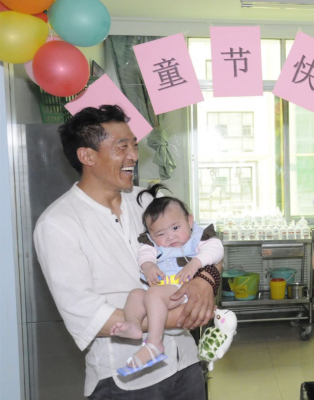 After 7 month’s waiting, Thyram was able to receive a cornea transplant in Xi’an