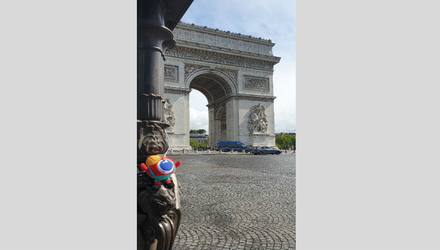 Big Eye at Arc de Triomphe in Paris