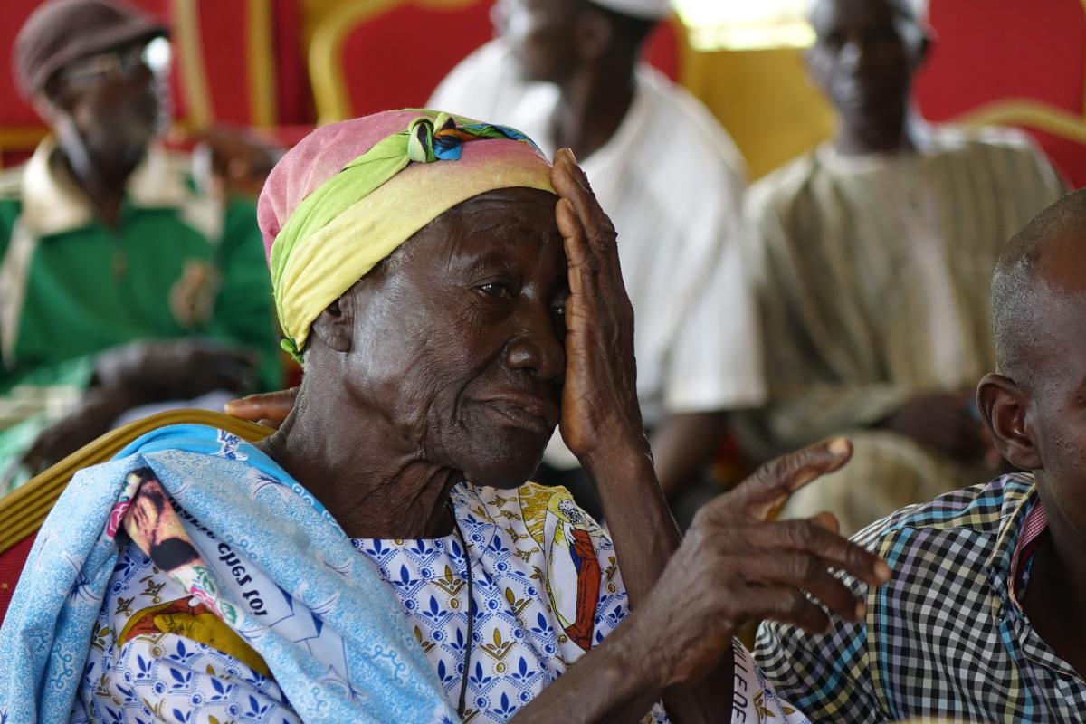 Lady getting her visual acuity tested