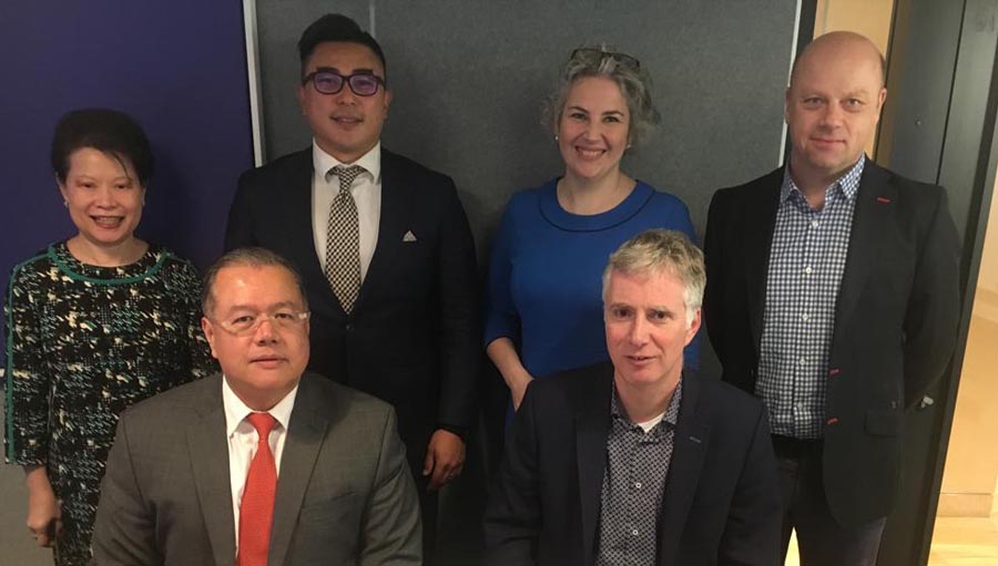 Singapore to host IAPB General Assembly in 2020. Pic (from left): Ms Charity Wai, Chief Operations Officer, SNEC; A/Professor Marcus Ang, Consultant Ophthalmologist Corneal and Refractive Service, and IAPB representative for SERI; Joanna Conlon, Director of Development & Communications, IAPB; Nick Parker, Head of Commercial Development, IAPB. Sitting (from left): Professor Aung Tin, Executive Director, SERI; Peter Holland, CEO, IAPB.