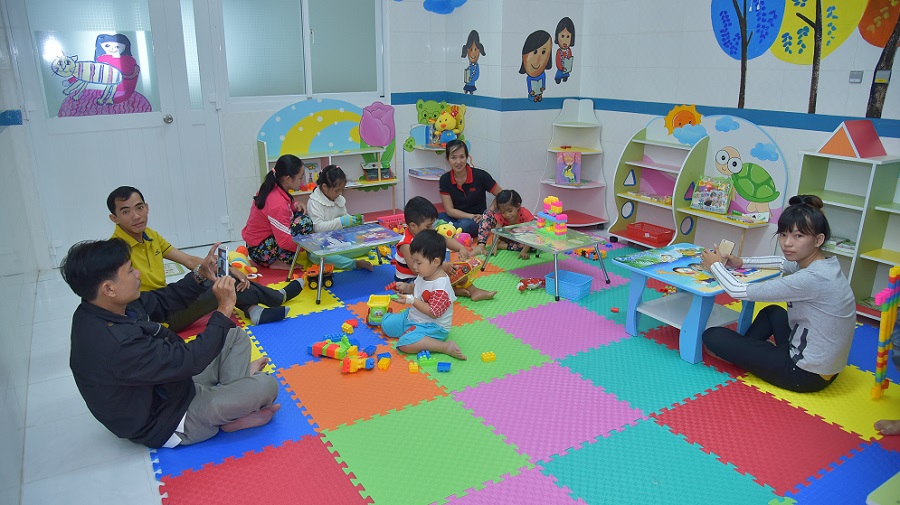 Children playing in the eye Clinic