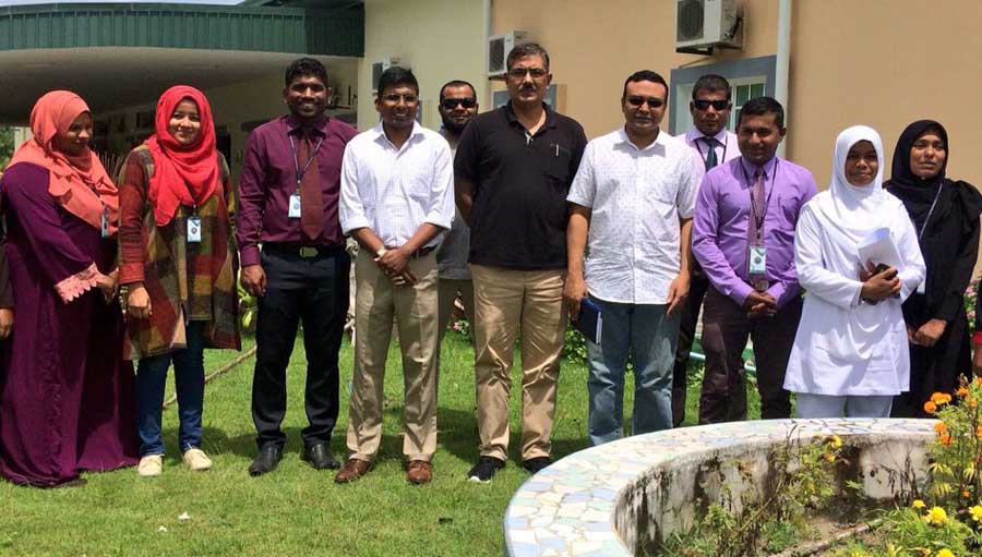 Eye health in Sri Lanka, Maldives. Group photo with Laam Regional Hospital managment team