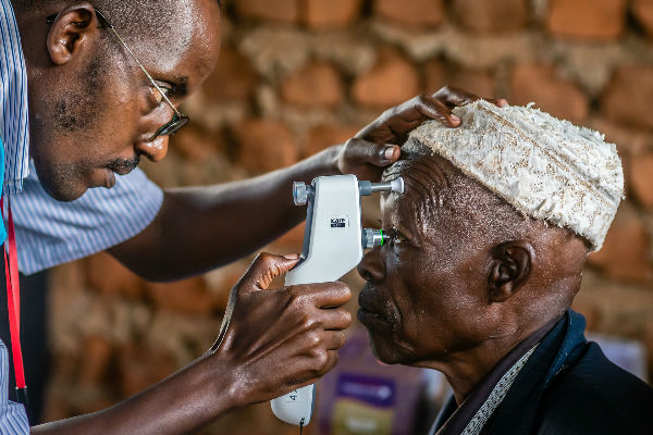 Screening for glaucoma- Terry Cooper, Professional photocomp winner 2018