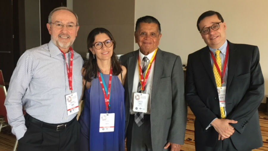 XXV Regional PAAO - Curso Regional Panamericano de Oftalmologia/ With colleagues at the meeting