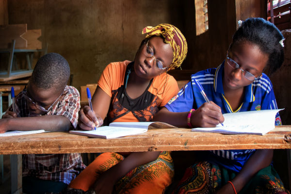 Burkina Faso school children benefit from their first glasses - Graham Coates